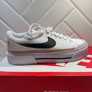 Nike court legacy lift white black